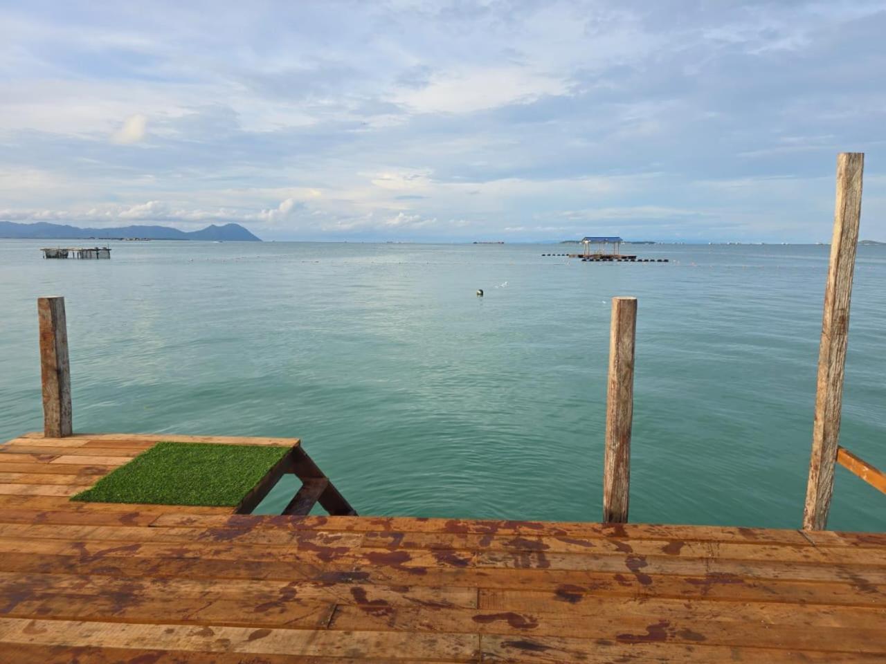 Hotel Bigfin Water Bungalow Semporna Zewnętrze zdjęcie